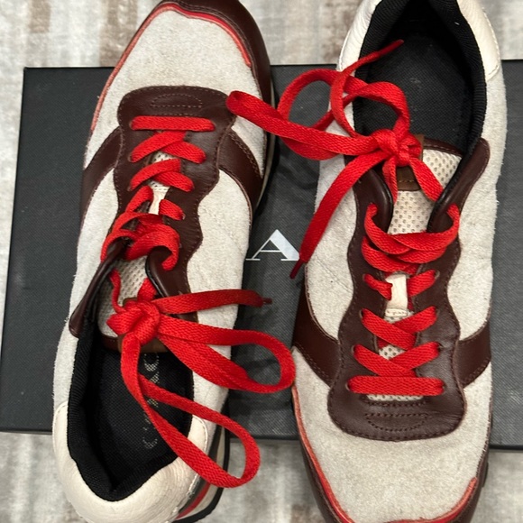 Coach shoes, color currant/ Chalk / black size 9 , C11 HAIRY SUEDE - Picture 2 of 4